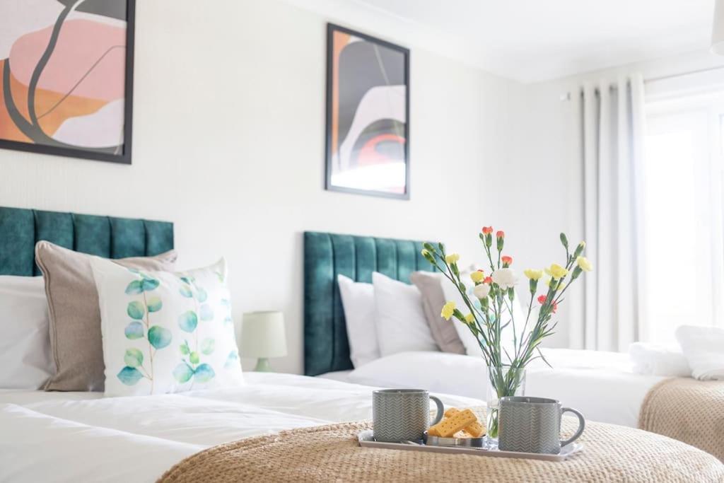 Panoramic Sea View Apartment Sleeps 4-Free Parking Bournemouth Luaran gambar
