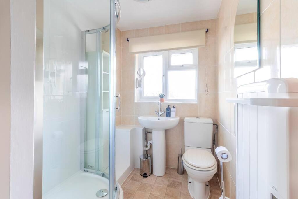 Panoramic Sea View Apartment Sleeps 4-Free Parking Bournemouth Luaran gambar